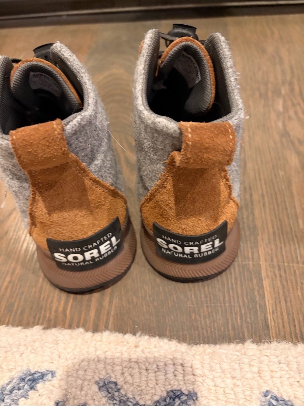 Sorel Kids Gray Felt and Brown Suede Heel Pull-On Boots